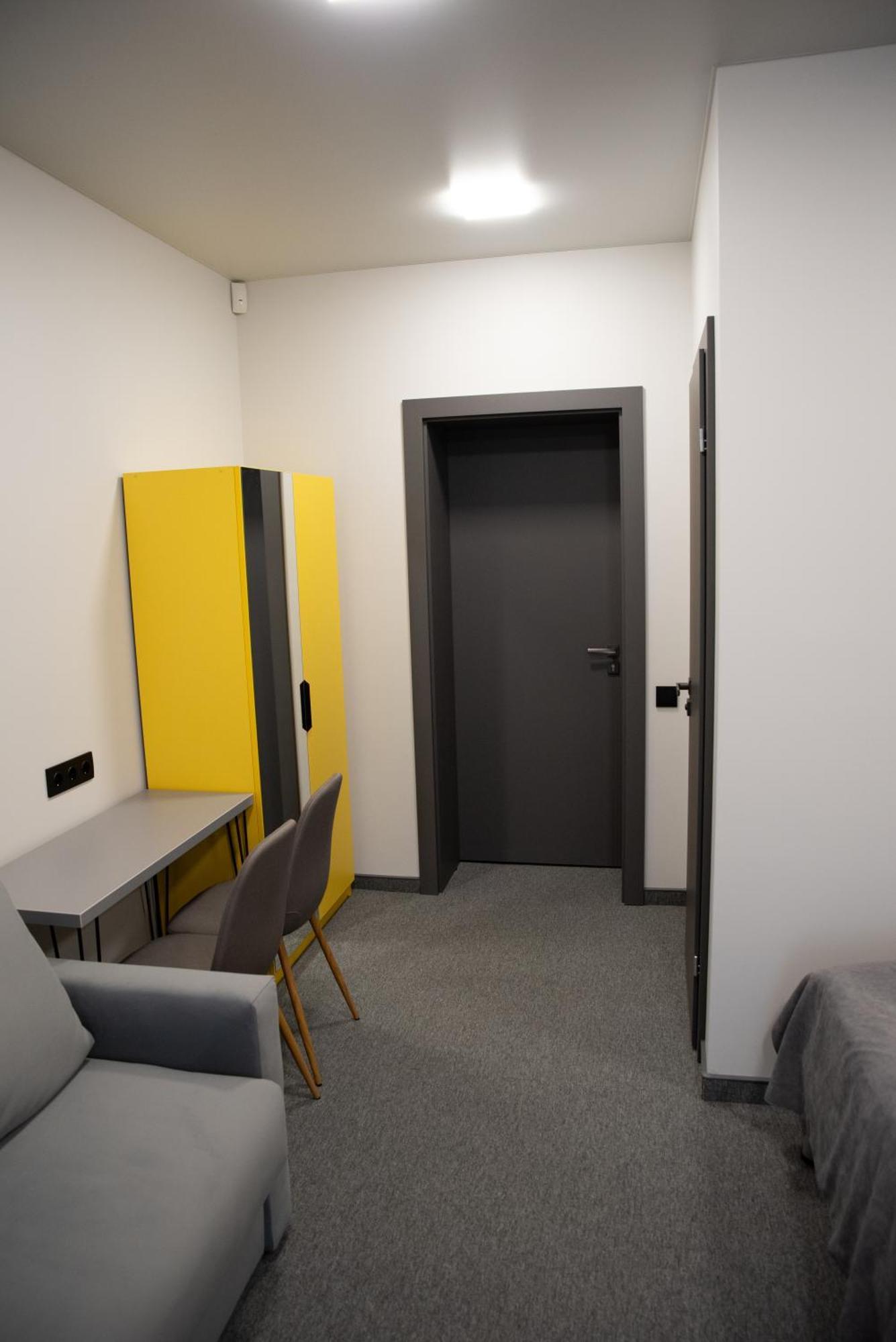 Готельні Кімнати Bodro Clinic Novovolyns'k المظهر الخارجي الصورة